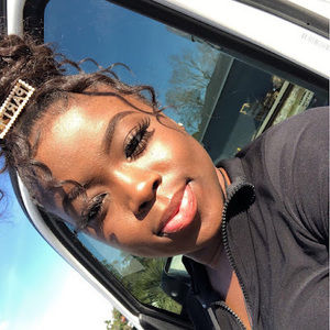 Meet your Posher, Zilequa